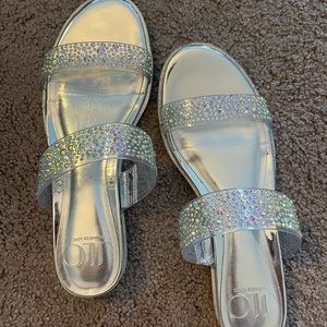 JLO Aliss silver iridescent sandals size 8